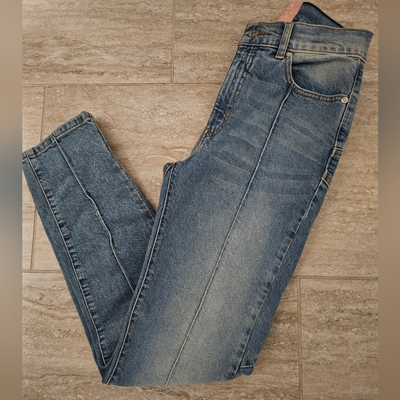 Revice Women's Jeans sz 26 - Picture 6 of 6